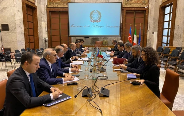 SOCAR за два года поставила в Италию около 16 млн тонн азербайджанской нефти - ФОТО