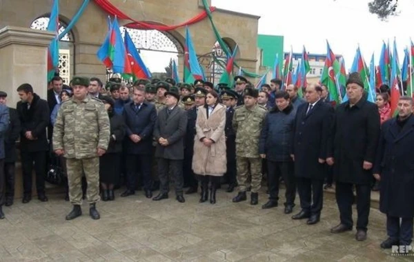 Открытие мемориального комплекса в память шехидов апрельских боев в Билясуваре - ФОТО
