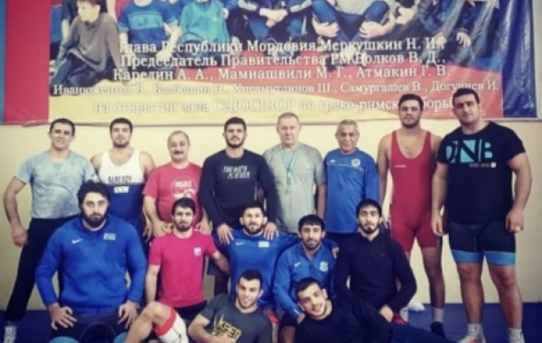Güləşçilərimiz Fransaya gedir