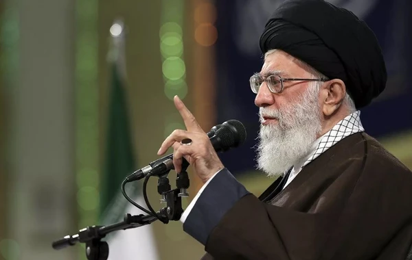 Ayətullah Xamenei: "Bu, acı hadisə qəlbimizi yandırdı"