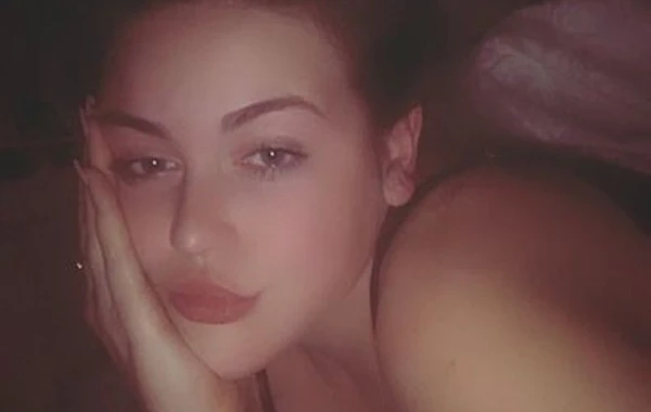 Стажерка нарастила клиентке ресницы и почти лишила ее зрения - ФОТО/ВИДЕО