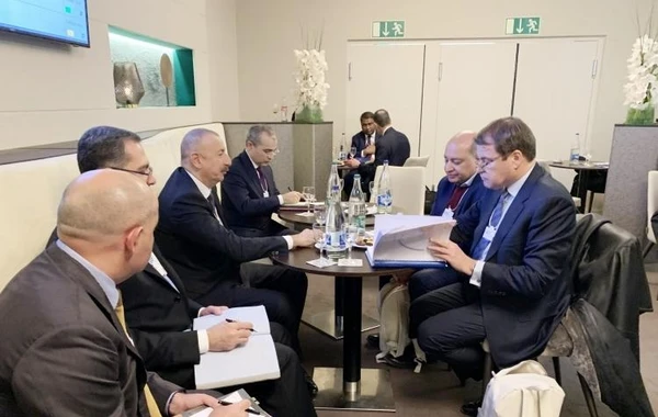 İlham Əliyev Davosda Avropa Yenidənqurma və İnkişaf Bankının prezidenti ilə görüşüb