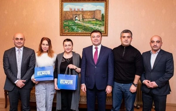 Эльнур Аллахвердиев в рамках агитационной кампании побывал в гостях у Народной артистки - ФОТО