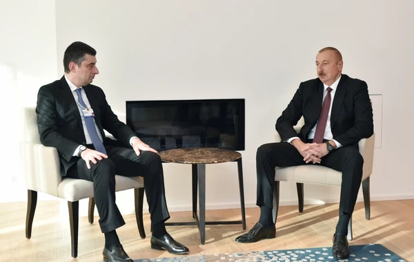 İlham Əliyev Davosda Gürcüstanın Baş Naziri ilə görüşüb