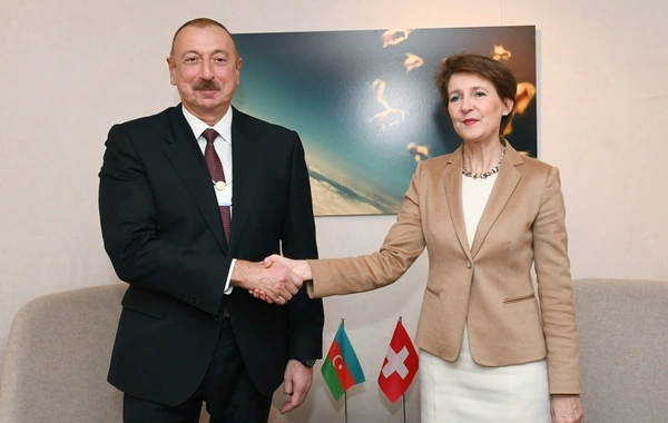 İlham Əliyev Davosda İsveçrə Prezidenti ilə görüşüb - FOTO