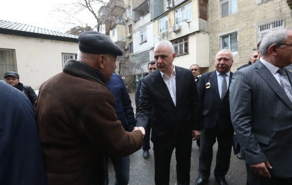 Избиратели поддерживают Ульви Гулиева: Он всегда рядом с нами