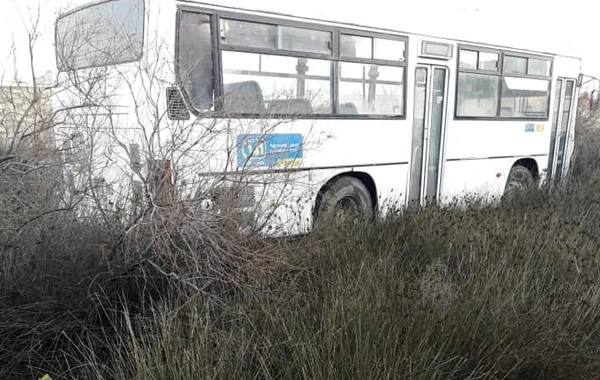 Bakıda avtobus ağır qəza törətdi: Sərnişinlər arasında yaralılar var - YENİLƏNİB - FOTO