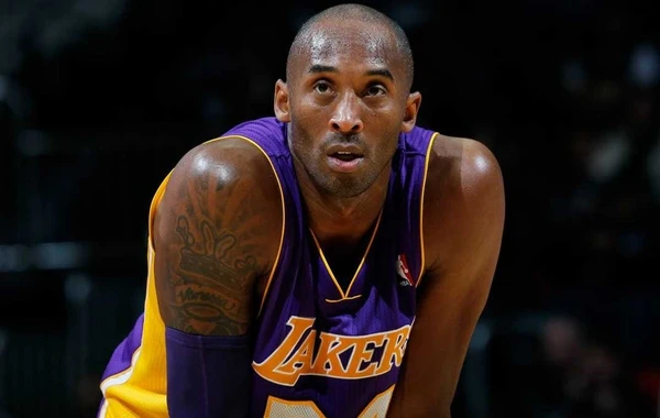NBA əfsanəsi Kobe Brayant helikopter qəzasında öldü