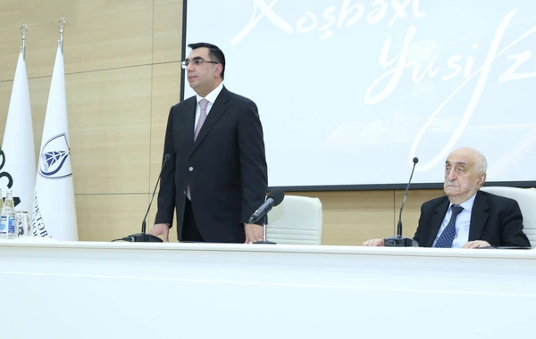 Хошбахт Юсифзаде награжден дипломом Почетного профессора БВШН - ФОТО