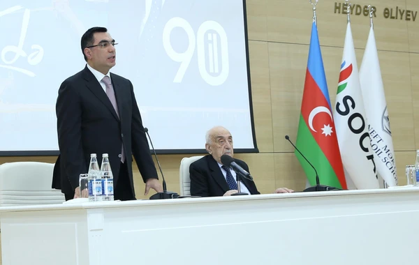 Хошбахт Юсифзаде награжден дипломом Почетного профессора БВШН - ФОТО