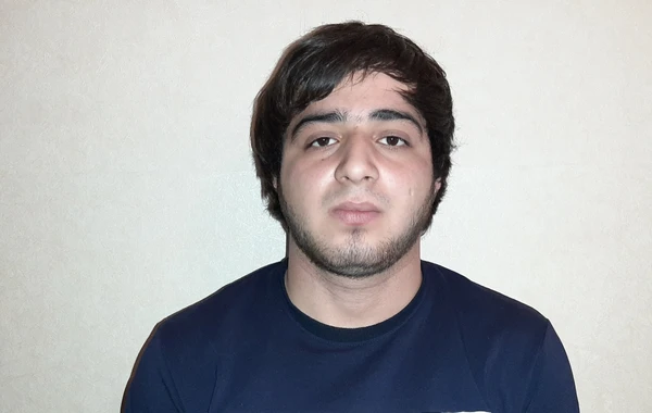 Bakıda taksi sürücüsünün başına oyun açdılar - FOTO