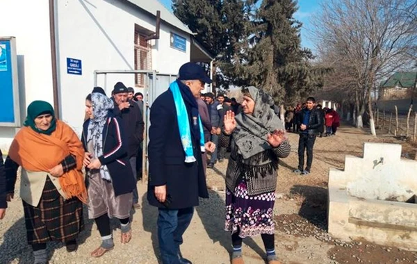 Nizami Səfərov seçiciləri ilə görüşlər keçirir - FOTO