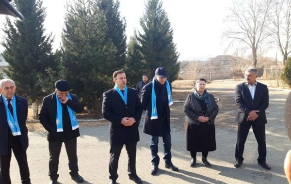 Низами Сафаров проводит встречи с избирателями - ФОТО