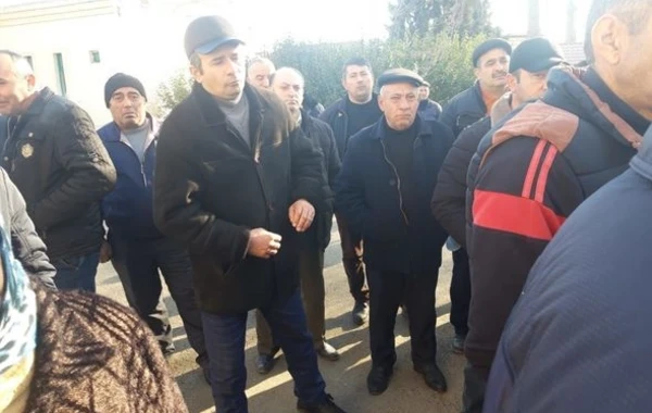 Nizami Səfərov seçiciləri ilə görüşlərini davam etdirir - FOTO