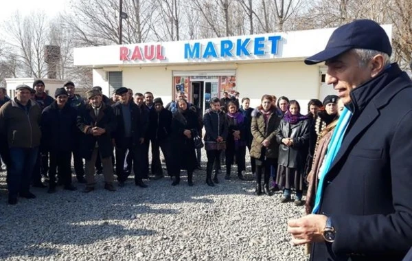 Nizami Səfərov seçiciləri ilə görüşlərini davam etdirir - FOTO