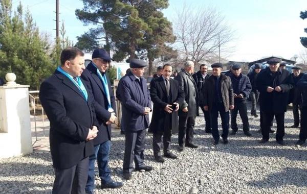 Nizami Səfərov seçiciləri ilə görüşlərini davam etdirir - FOTO