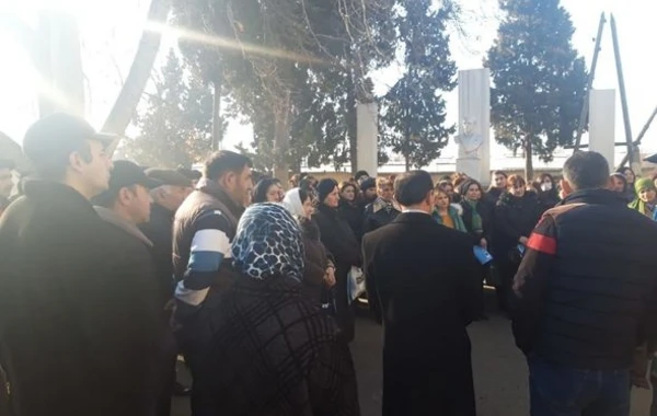Nizami Səfərov seçiciləri ilə görüşlərini davam etdirir - FOTO