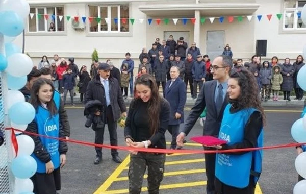 Лейла Алиева на открытии очередного благоустроенного двора - ФОТО