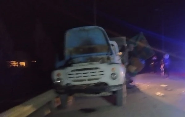 SON DƏQİQƏ: Toydan qayıdan mikroavtobus yük maşını ilə toqquşub - Ölən var - VİDEO/FOTO (YENİLƏNİB)