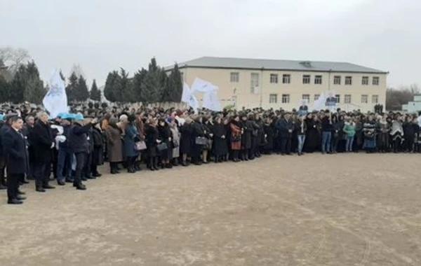 Низами Сафаров провел еще одну встречу с избирателями - ФОТО