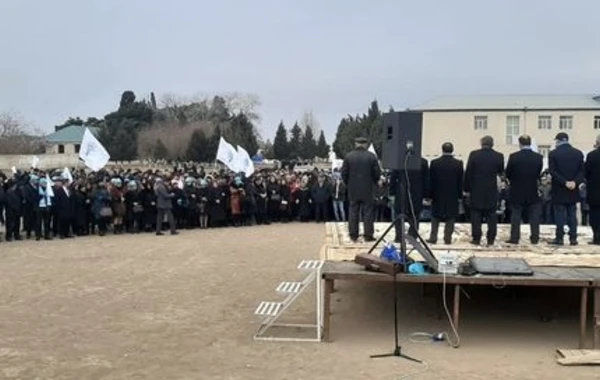 Nizami Səfərov seçiciləri ilə görüşlərini davam etdirir - FOTO