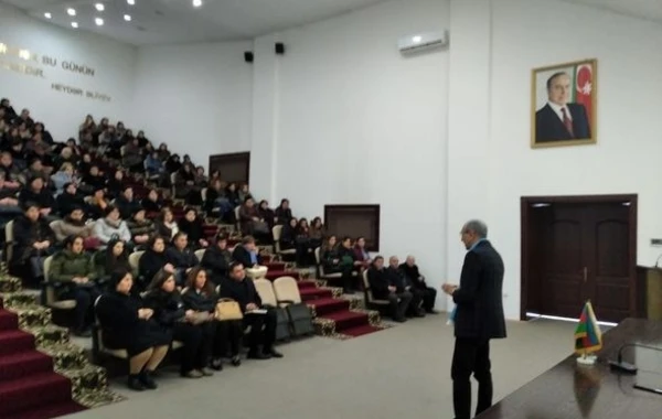 Nizami Səfərov seçiciləri ilə görüşlərini davam etdirir - FOTO