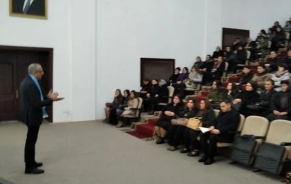 Nizami Səfərov seçiciləri ilə görüşlərini davam etdirir - FOTO