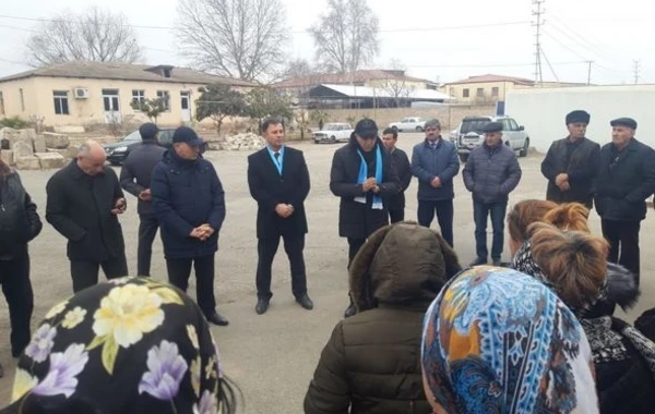 Nizami Səfərov seçiciləri ilə görüşlərini davam etdirir - FOTO