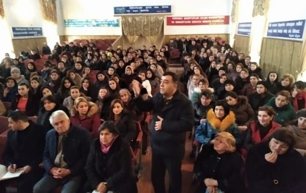 Nizami Səfərov seçiciləri ilə görüşlərini davam etdirir - FOTO