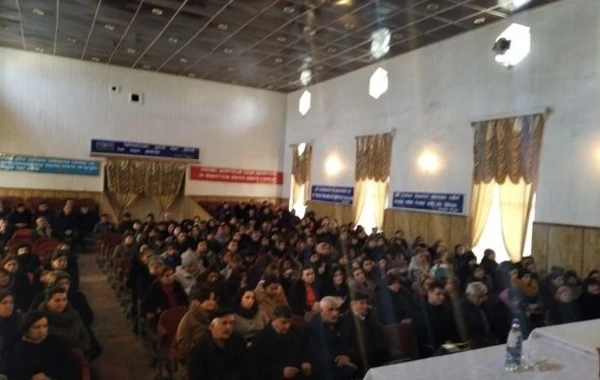 Nizami Səfərov seçiciləri ilə görüşlərini davam etdirir - FOTO