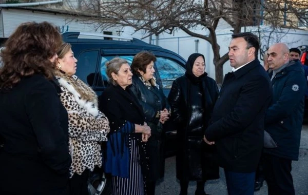 Elnur Allahverdiyev vətəndaşlarla bir arada - FOTO