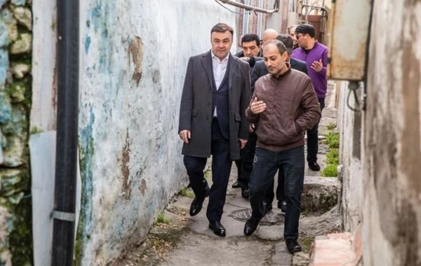 Elnur Allahverdiyev vətəndaşlarla bir arada - FOTO