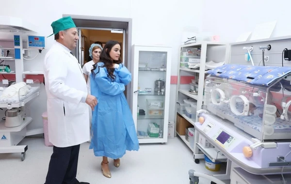 Leyla Əliyeva 3 nömrəli Şəhər Klinik Xəstəxanasının doğum şöbəsində olub - FOTO