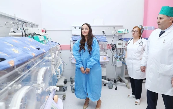 Leyla Əliyeva 3 nömrəli Şəhər Klinik Xəstəxanasının doğum şöbəsində olub - FOTO