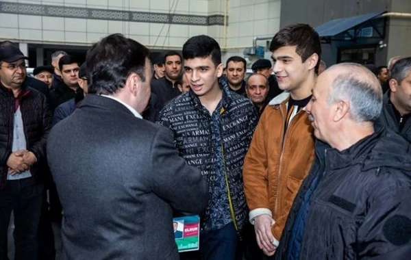 Elnur Allahverdiyev seçiciləri ilə görüşlərini davam etdirir - FOTO