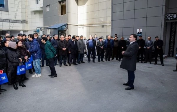 Elnur Allahverdiyev seçiciləri ilə görüşlərini davam etdirir - FOTO
