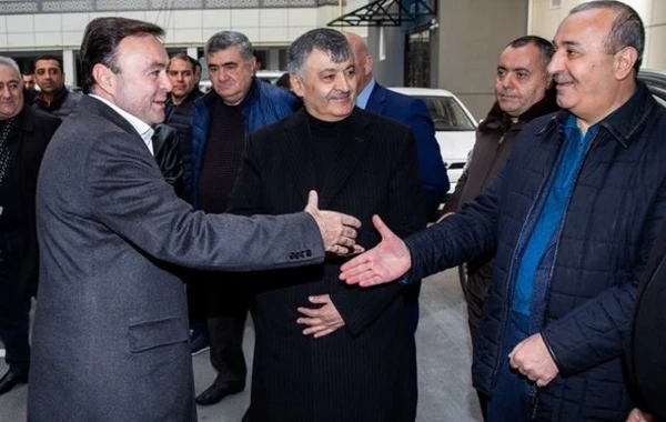 Elnur Allahverdiyev seçiciləri ilə görüşlərini davam etdirir - FOTO