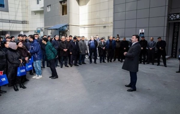 Эльнур Аллахвердиев продолжает проводить встречи с избирателями - ФОТО