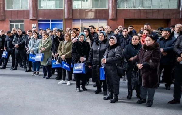 Elnur Allahverdiyev seçiciləri ilə görüşlərini davam etdirir - FOTO