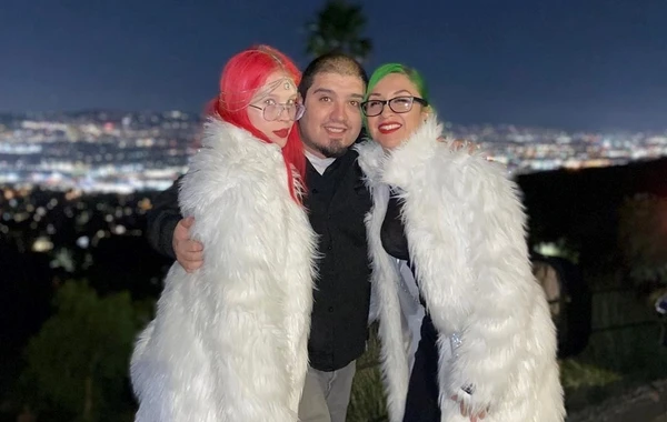 Две невесты вышли замуж за одного жениха - ФОТО