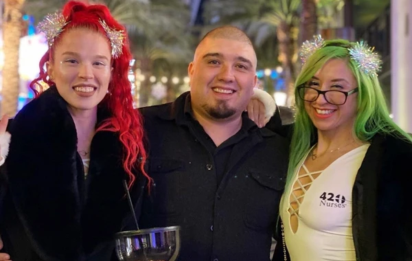 Две невесты вышли замуж за одного жениха - ФОТО