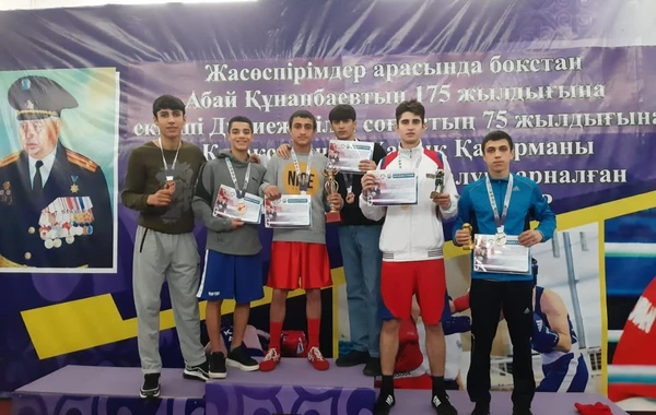 Azərbaycan boksçuları beynəlxalq turnirdə 8 medal qazanıb - FOTO