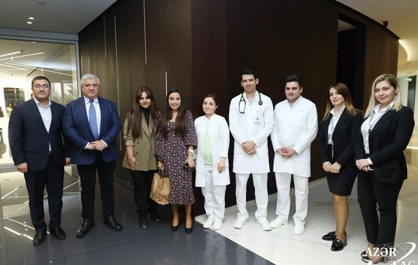 Leyla Əliyeva müxtəlif xəstəlikdən əziyyət çəkən uşaqlarla görüşüb - FOTO