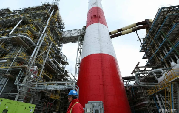 Названа дата завершения строительства новой установки на заводе SOCAR - ФОТО