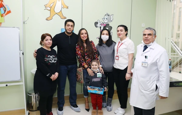 Leyla Əliyeva onkoloji xəstəlikdən əziyyət çəkən uşaqlarla görüşüb - FOTO