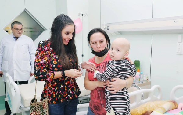 Лейла Алиева встретилась с детьми, страдающими онкологическими заболеваниями - ФОТО