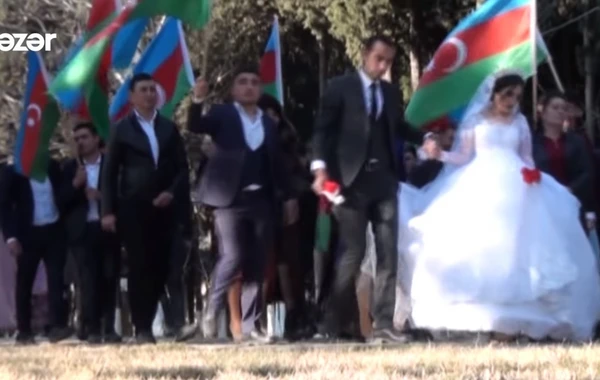 Azərbaycanda bəy öz toyunda uşaqlıq arzusunu reallaşdırdı - VİDEO