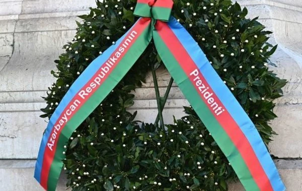 Ильхам Алиев и Первая леди Мехрибан Алиева посетили памятник неизвестному солдату в Риме - ФОТО