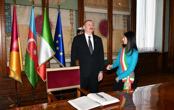 Prezident İlham Əliyev Romanın meri ilə görüşüb - FOTO