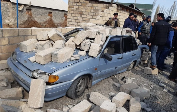 Güclü külək Ağdam, Tərtər və Bərdə rayonlarına ziyan vurub - FOTO